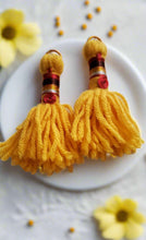 Load image into Gallery viewer, Multicolor Wire &amp;Yellow Tassel Earrings
